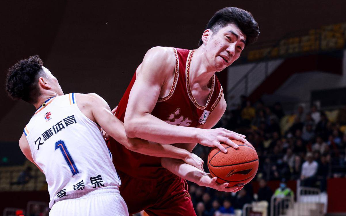 关于广东队创纪录连胜,队员士气高涨的信息 关于广东队创纪录连胜,队员士气高涨的信息