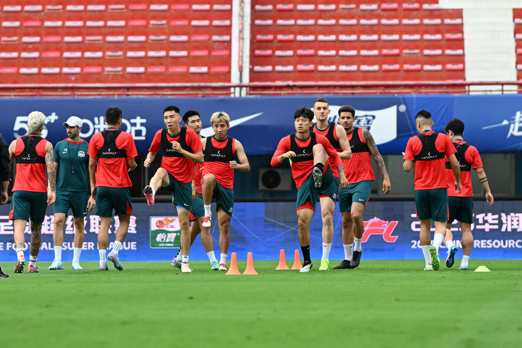 包含莱比锡红牛球员合练备战下一轮联赛的词条