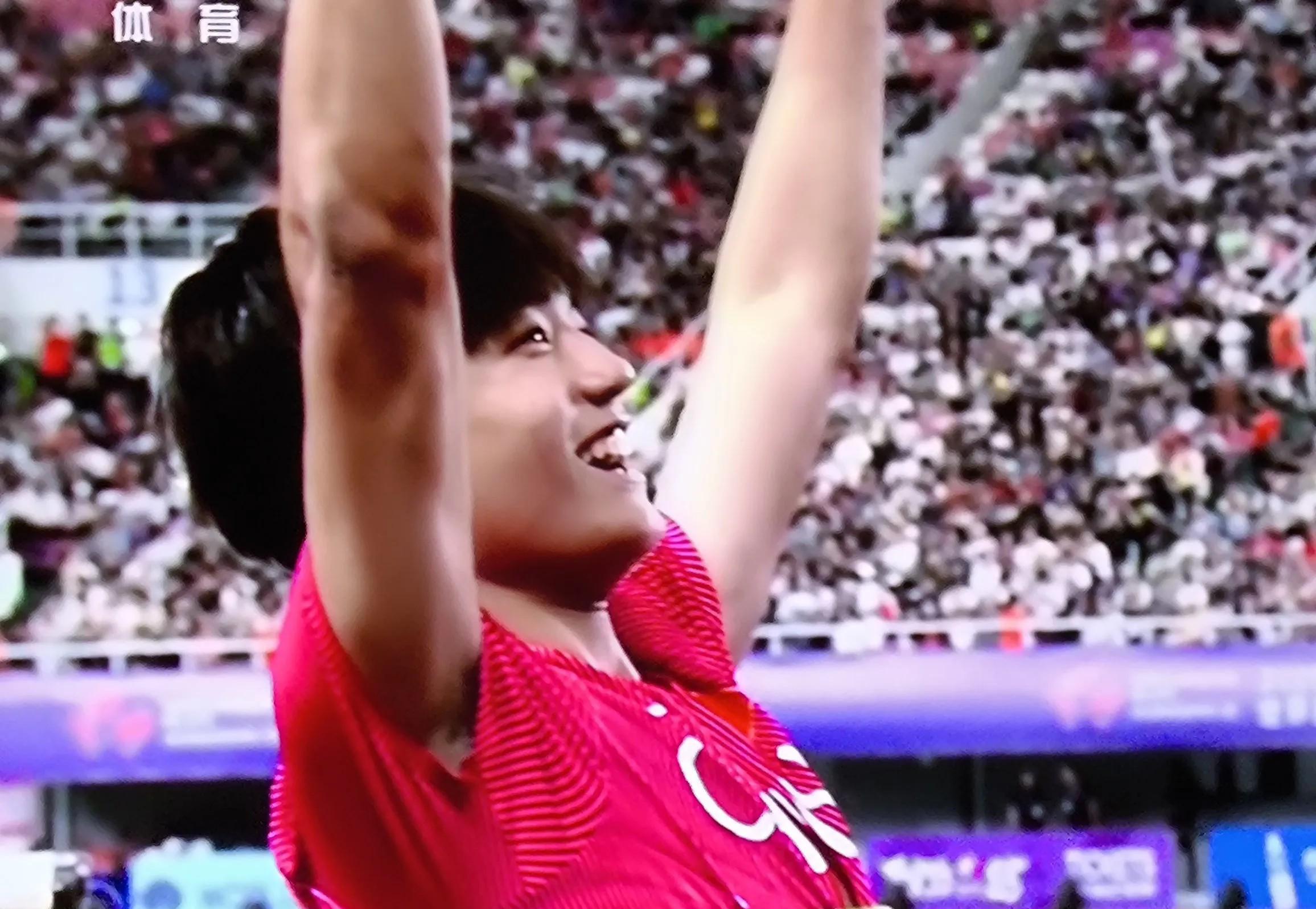 雄姿英发的年轻球员震撼出场，引爆现场