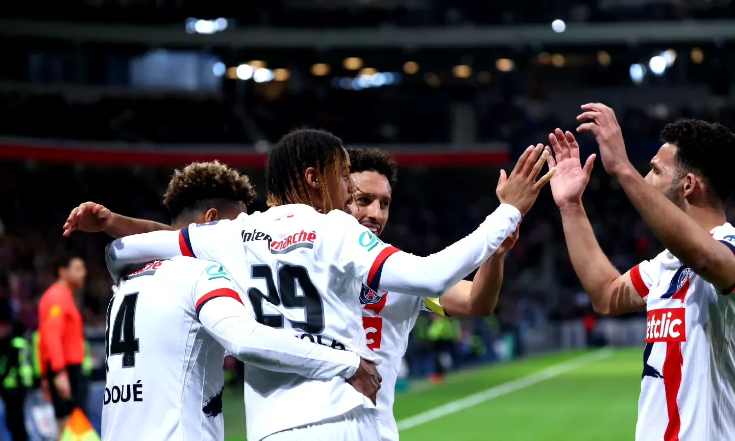 关于昂热队利用主场之利大胜对手的信息