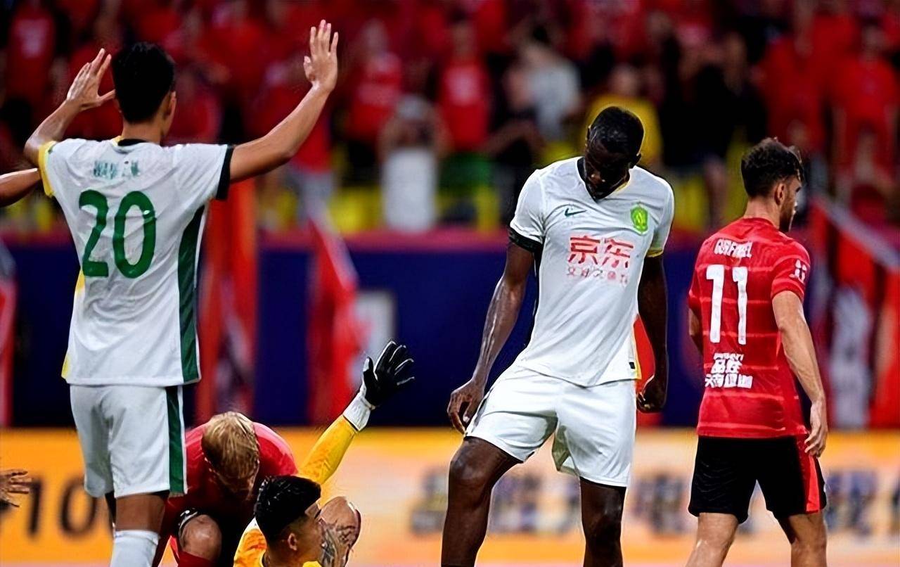 队长受伤下场，球队困境不断加深