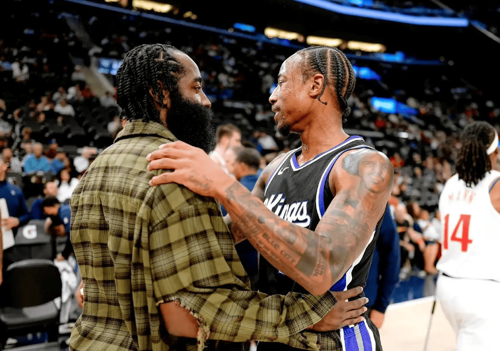 湖人逆转开拓者，英格拉姆压哨绝杀斩获6连胜。