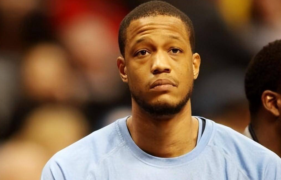 尼克斯擒下爵士，兰多夫妙传的简单介绍