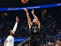 向低迷宫领取背景阐释,勇士豪取两连胜 向低迷宫领取背景阐释,勇士豪取两连胜