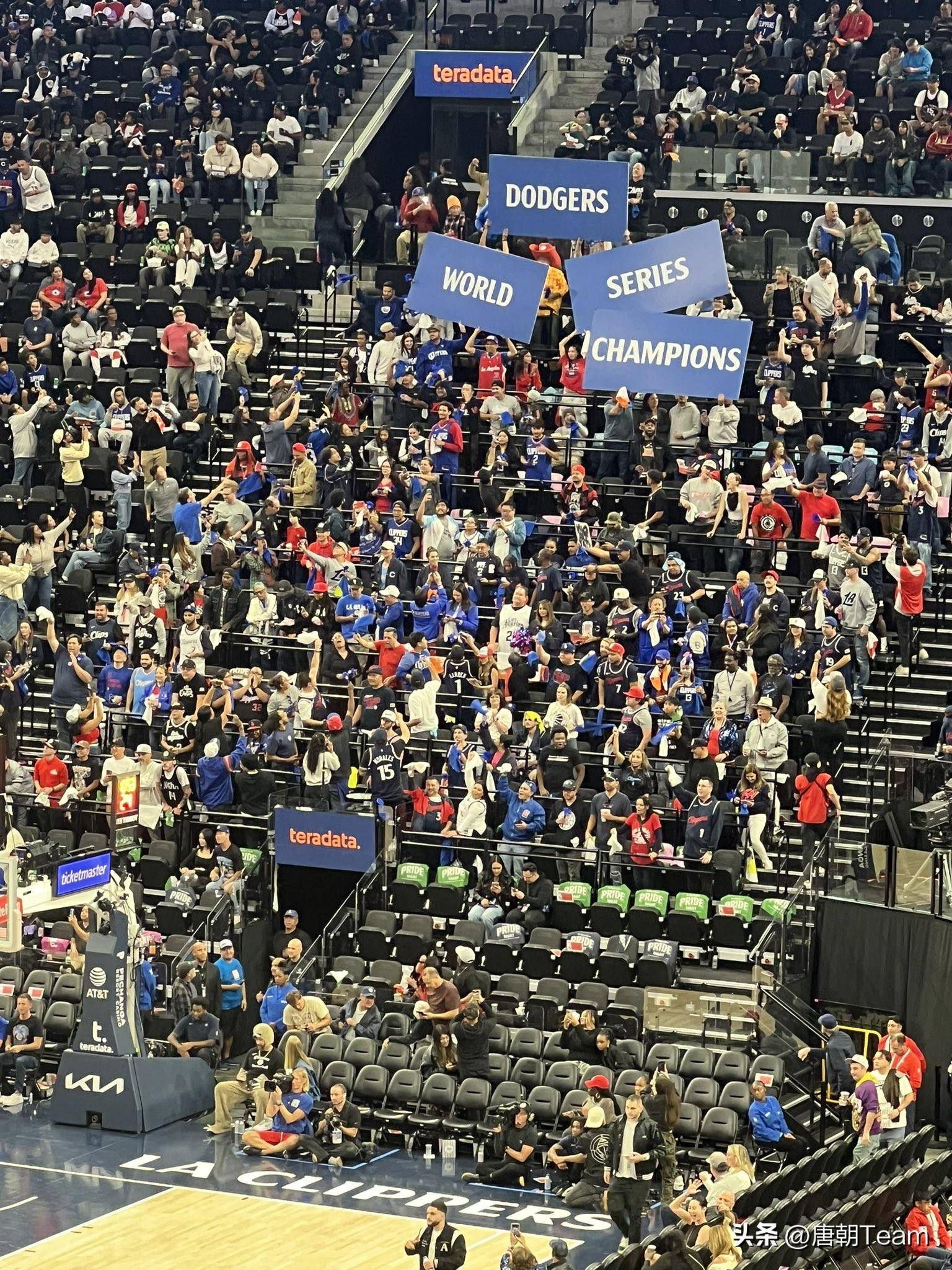 爵士主场击败马刺延续胜利 爵士主场击败马刺延续胜利